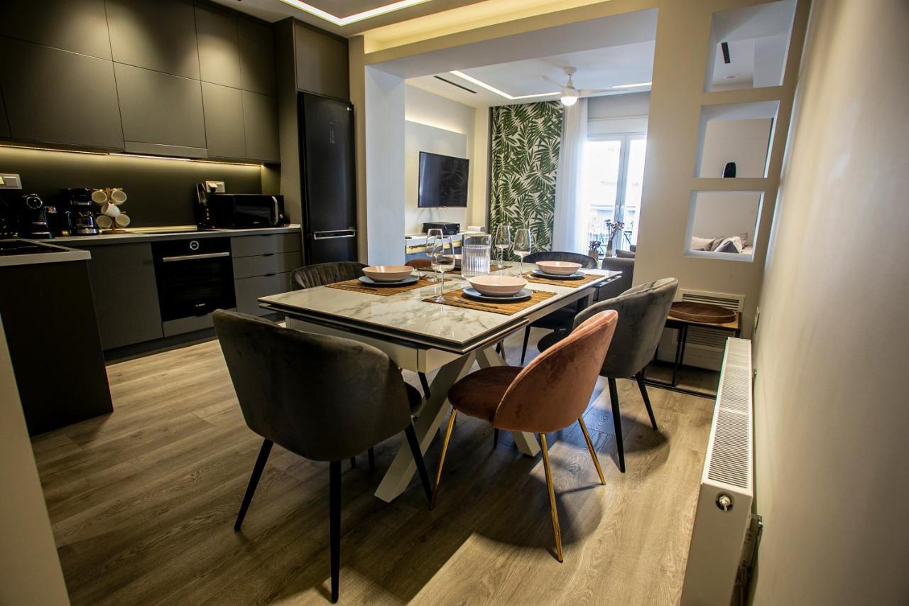 The Lux2 A Gorgeous Apartment Thessaloníki Exteriör bild